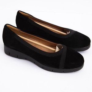 Clarks Artisan lug sole black nubuck leather slip-on style loafer in size 8.5W